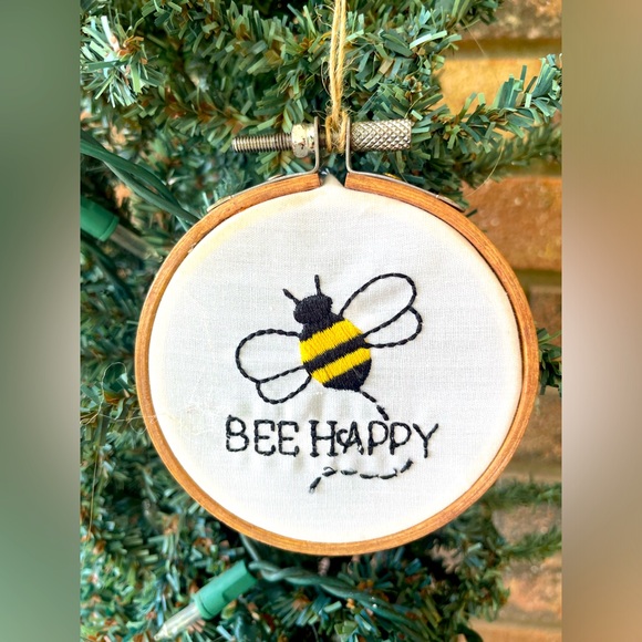 *Bee Sampler Ornament Bee Happy - Picture 1 of 11